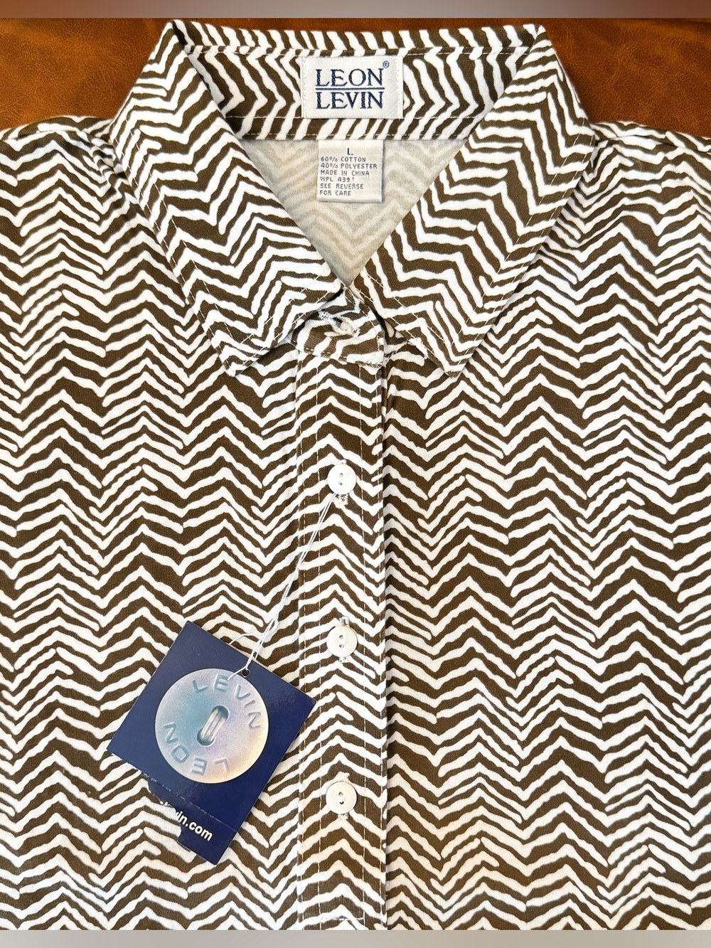 New Leon Levin Polo Shirt Women’s LARGE Short Sleeve Blouse Brown Chevron Golf
